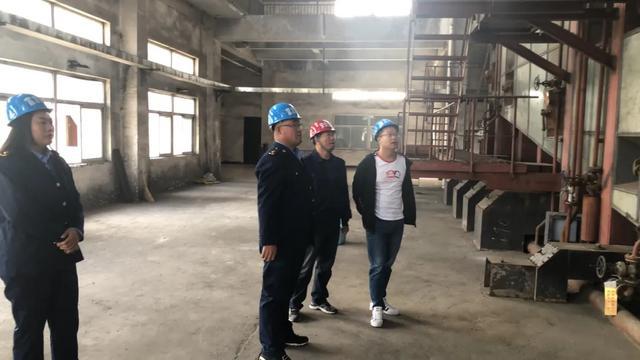 左旗市场羁系局开展供暖前锅炉和热力管道清静大检查
